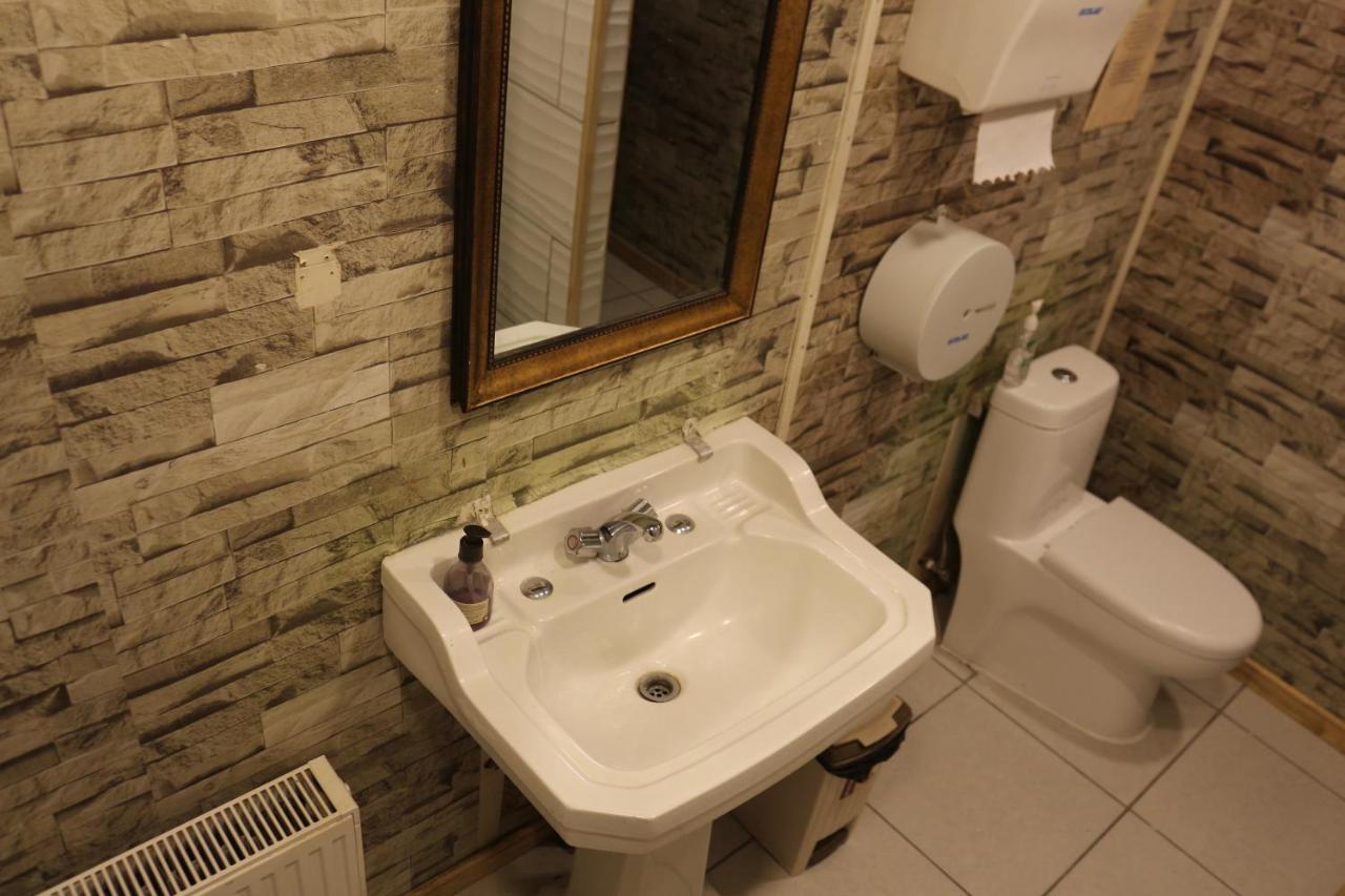 Aska Patagonia Hostel Punta Arenas Ngoại thất bức ảnh
